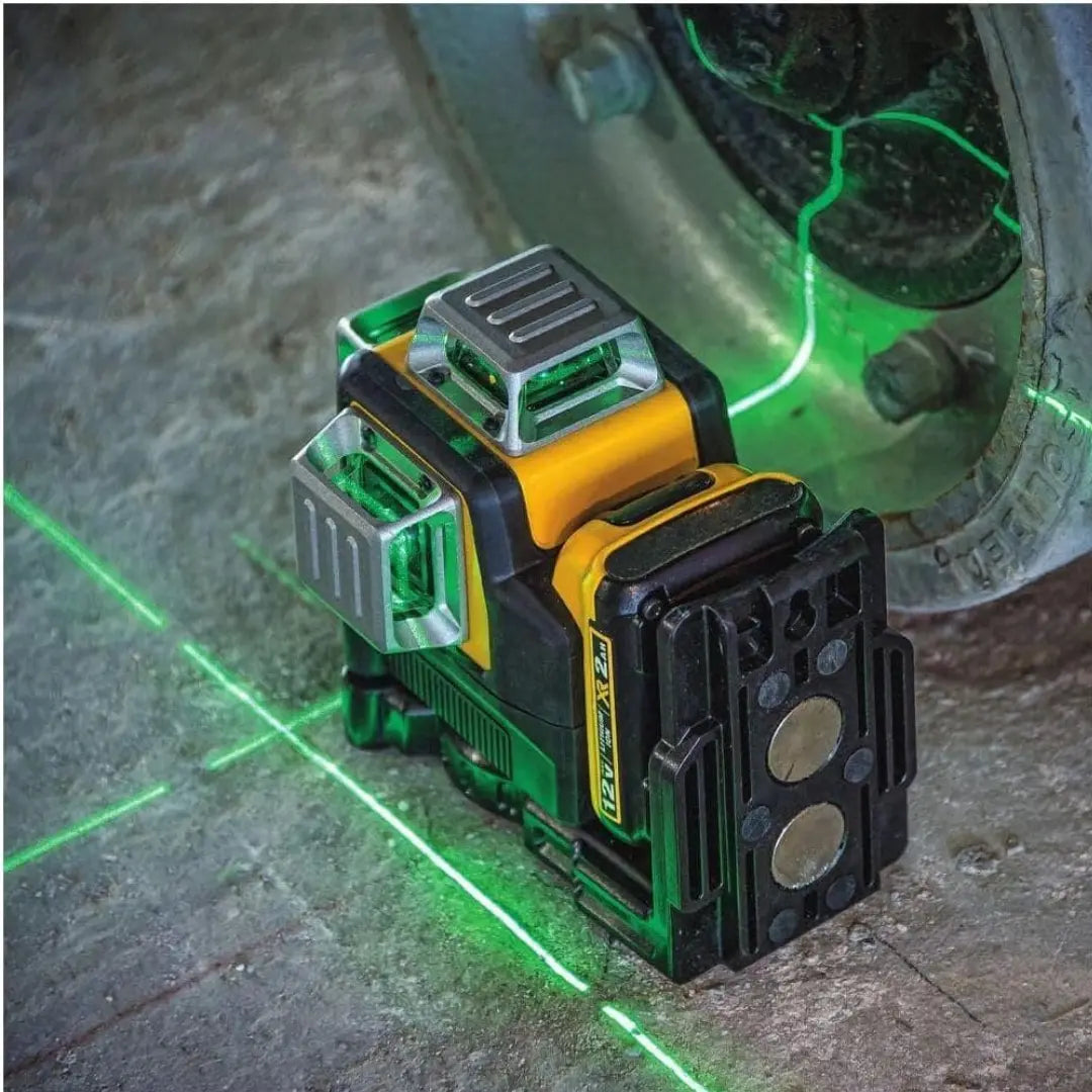 DEXALT DW089LG Green Laser Level 12 Lines 360° – 3-Plane Coverage, 12V Li-Ion Battery, High Precision for Construction and Renovation + BATTERY AND CHARGER INCLUDED